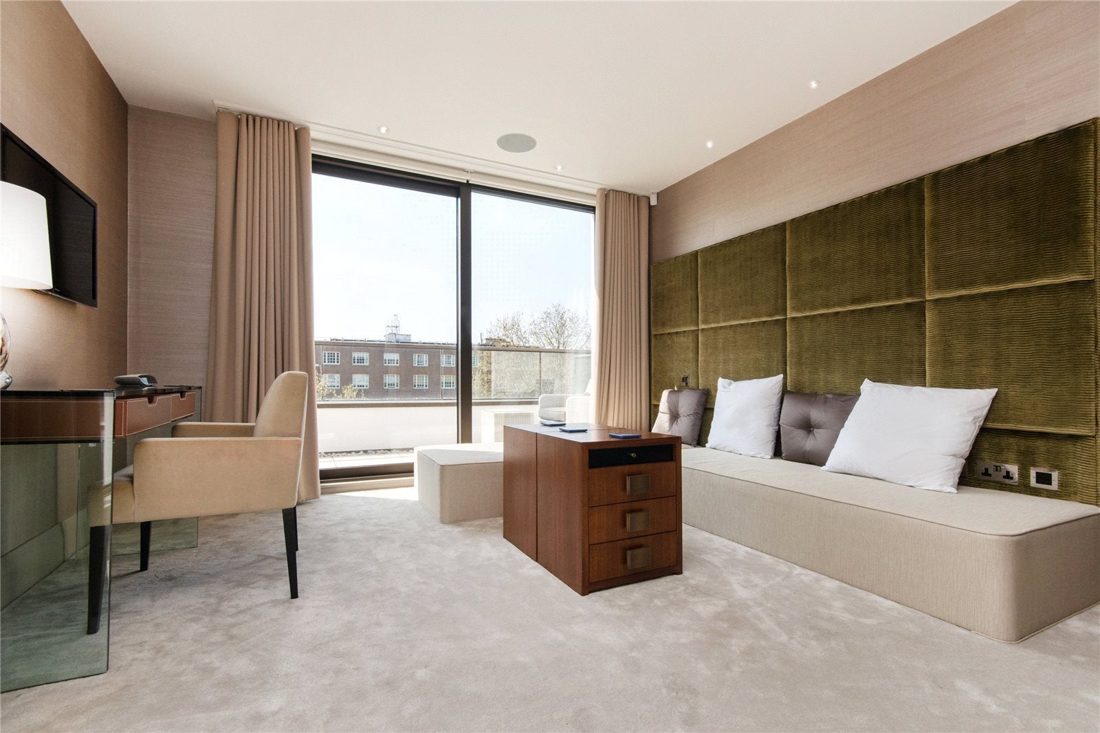 Flat Finchley Road in City of Westminster