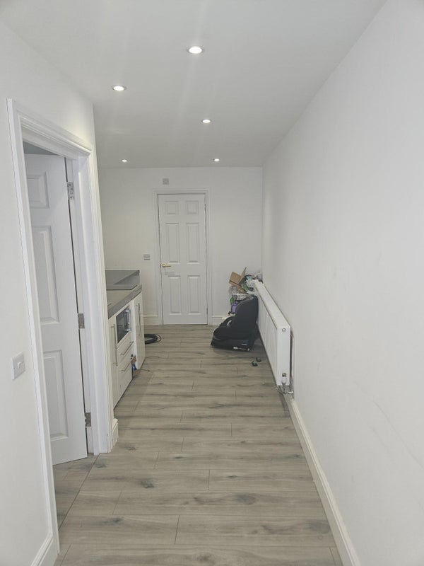 Room Dale Green Road in Greater London