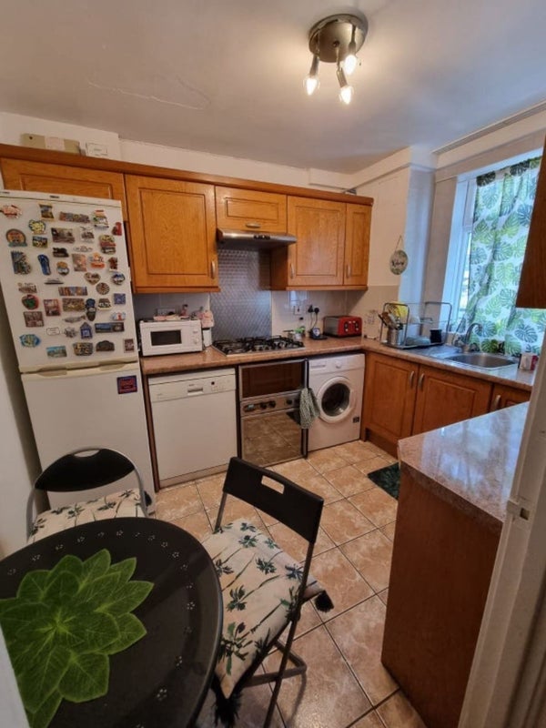 Room Clinger Court in Greater London