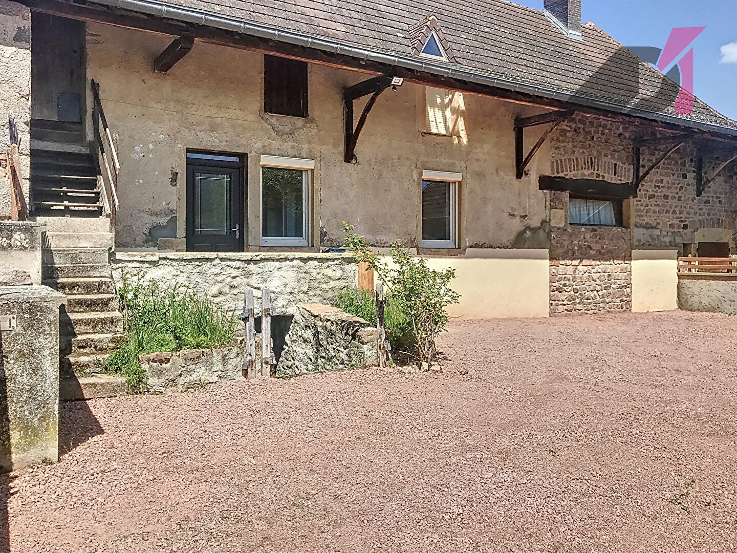 House Ancienne route de Charolles in Curtil-sous-Buffières