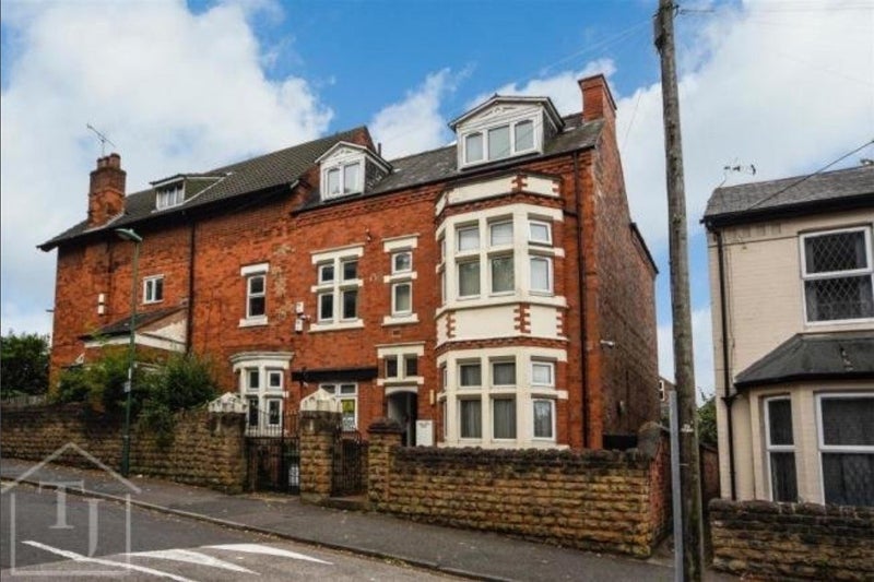 Room Balfour Road in Nottingham
