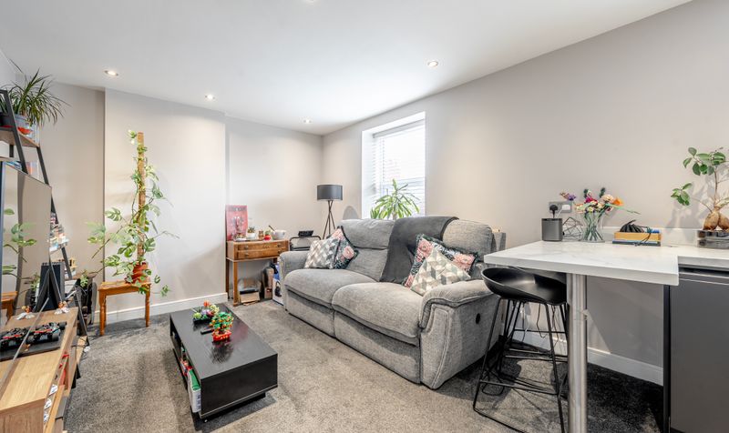 Flat Chatsworth Road in Harrogate