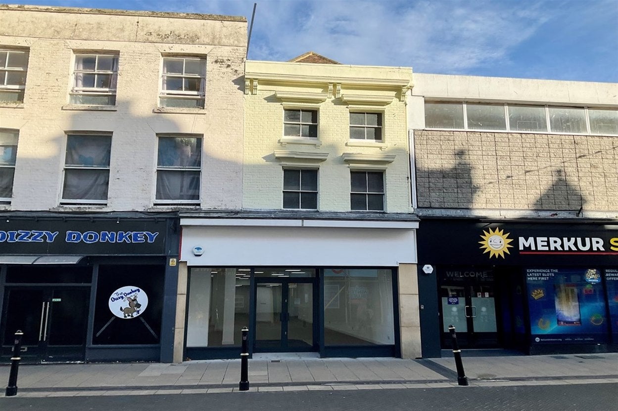 Flat Biggin Street in Dover