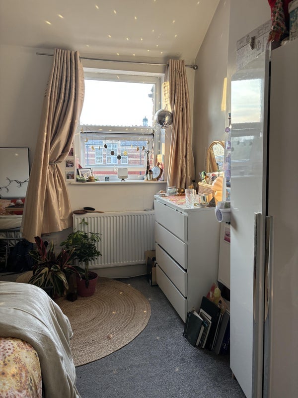 Room Cavendish Road in Manchester