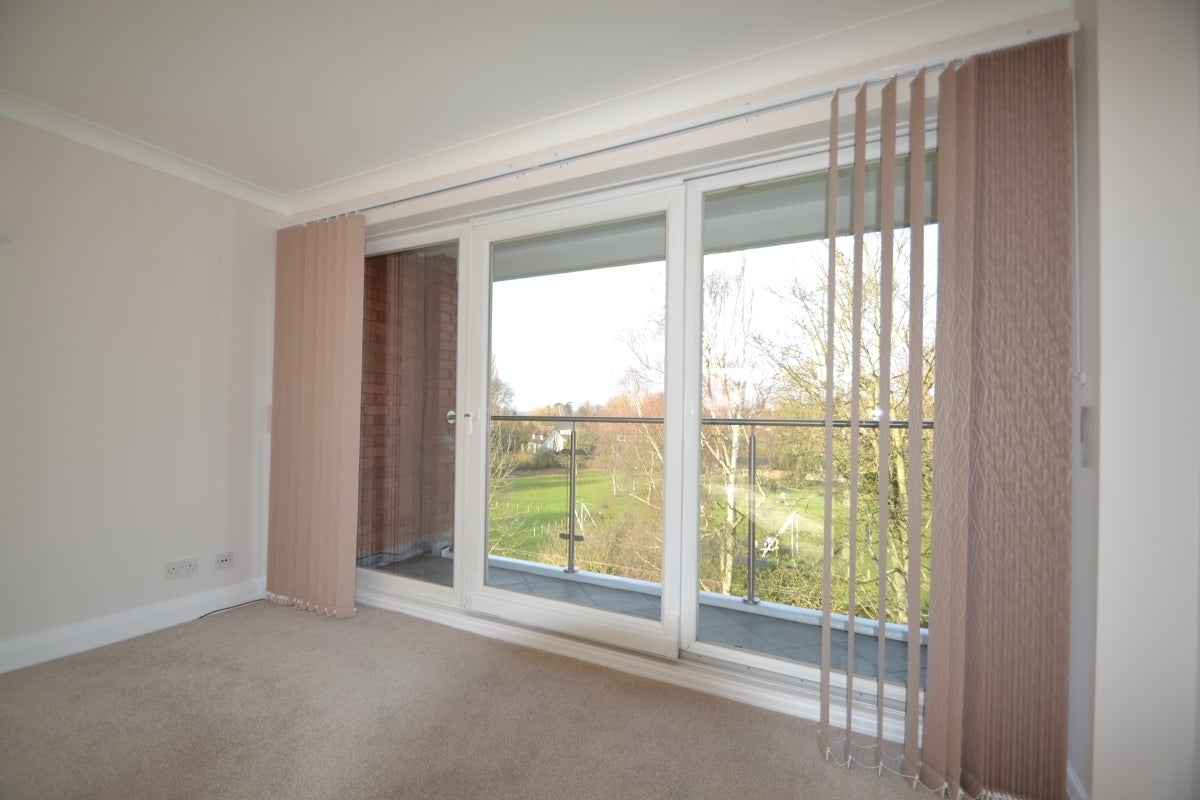 Flat Grosvenor Drive in Maidenhead