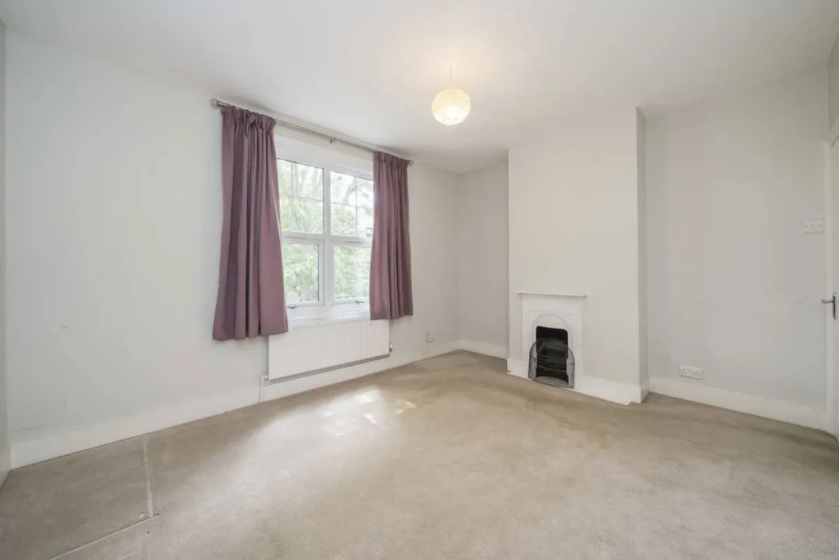 House Cranmer Avenue in Greater London