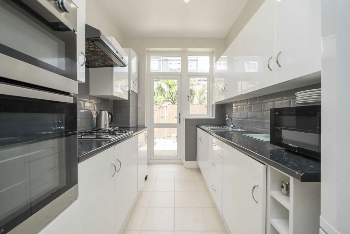 House Cranmer Avenue in Greater London