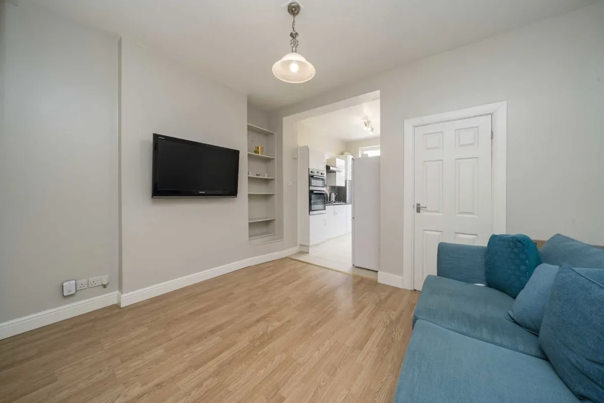 House Cranmer Avenue in Greater London