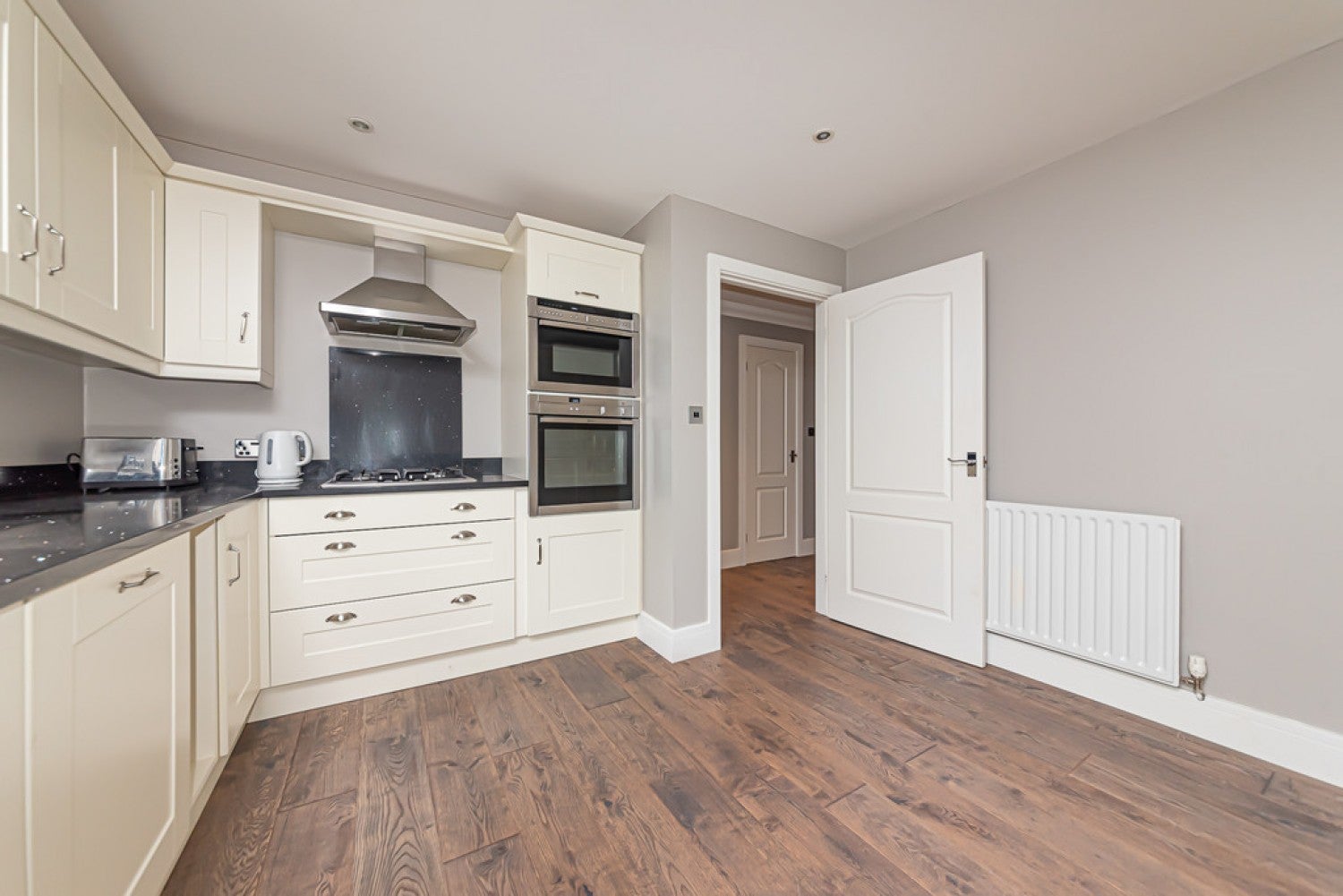 Flat Highclere Drive in Surrey Heath