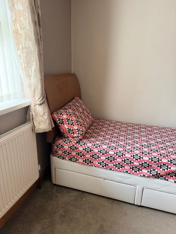 Room Kilnmead in Crawley