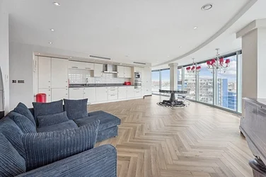 Flat York Road in Greater London