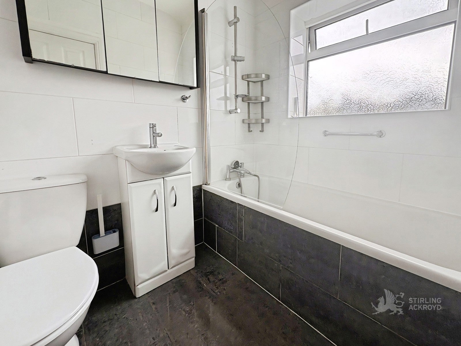 Room Tavistock Grove in Greater London