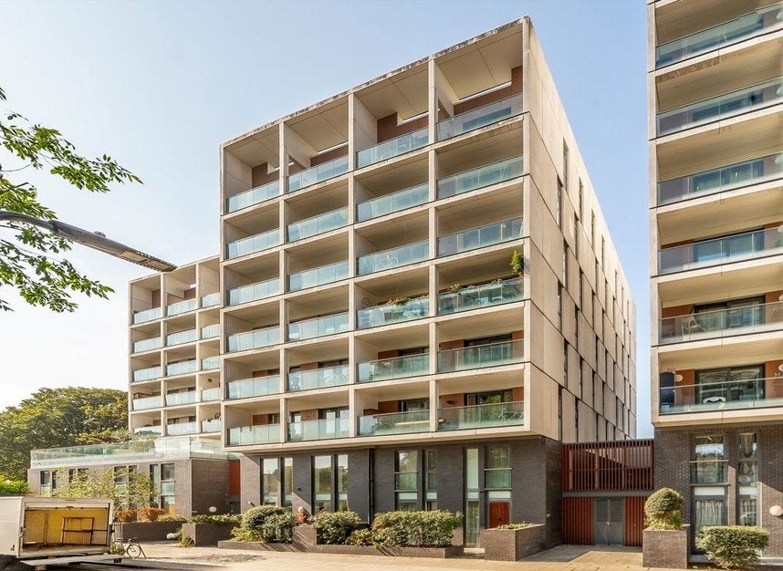 Flat Dalston Square in Greater London