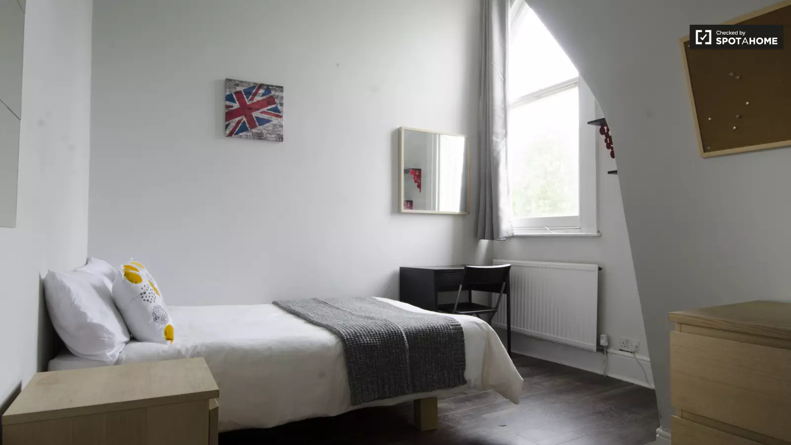 Flat Robertson Street in Greater London