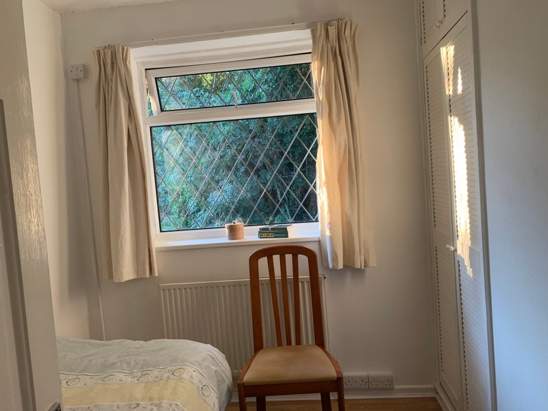 Room Queenswood Drive in Leeds