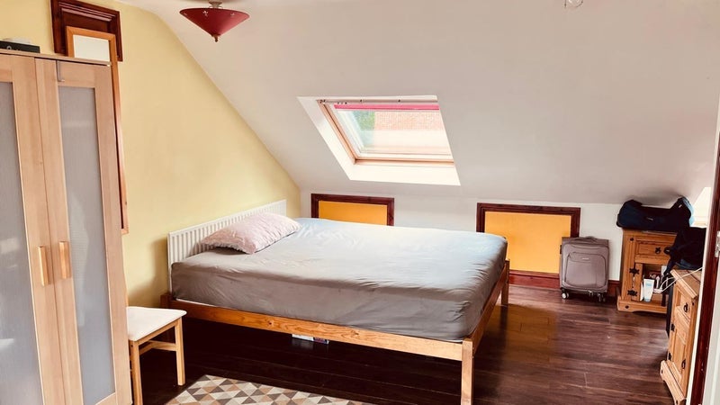 Room Addiscombe Court Road in Greater London