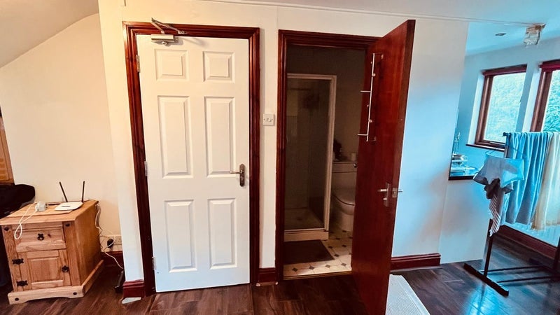 Room Addiscombe Court Road in Greater London