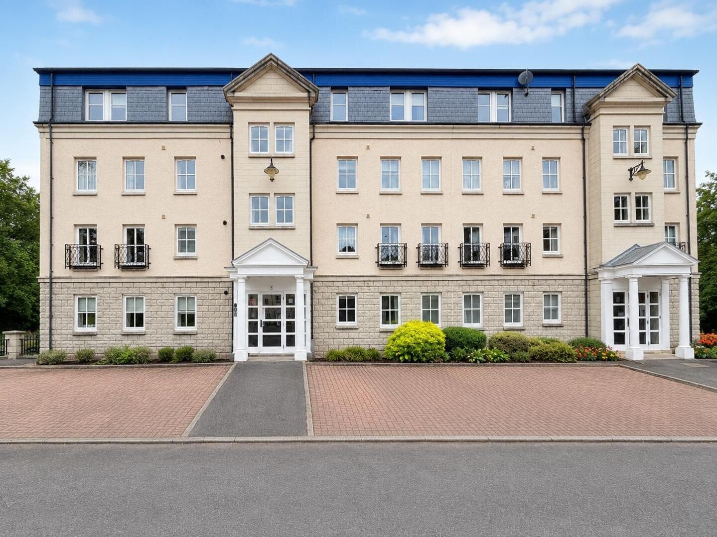 Flat South Inch Court in Perth