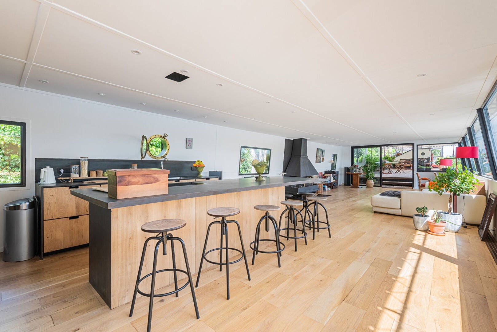 House Quai Carnot in Saint-Cloud