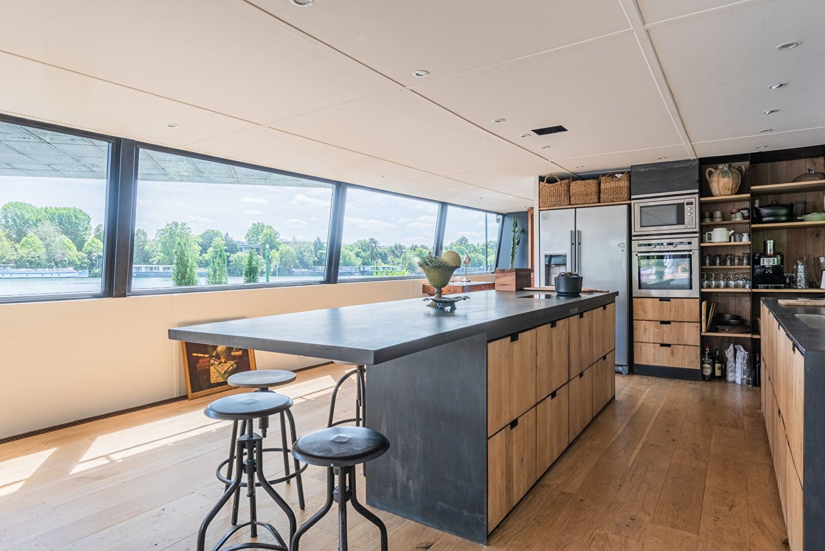 House Quai Carnot in Saint-Cloud