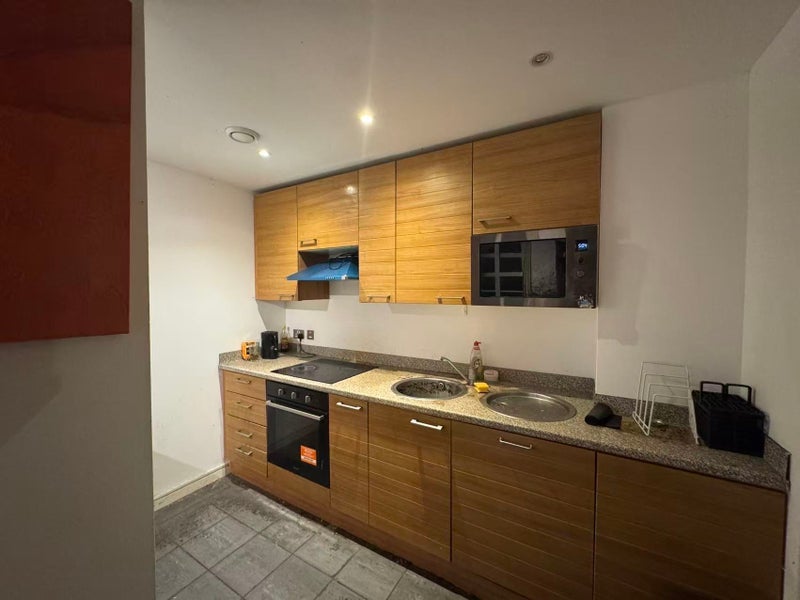 Flat Lower Ormond Street in Manchester