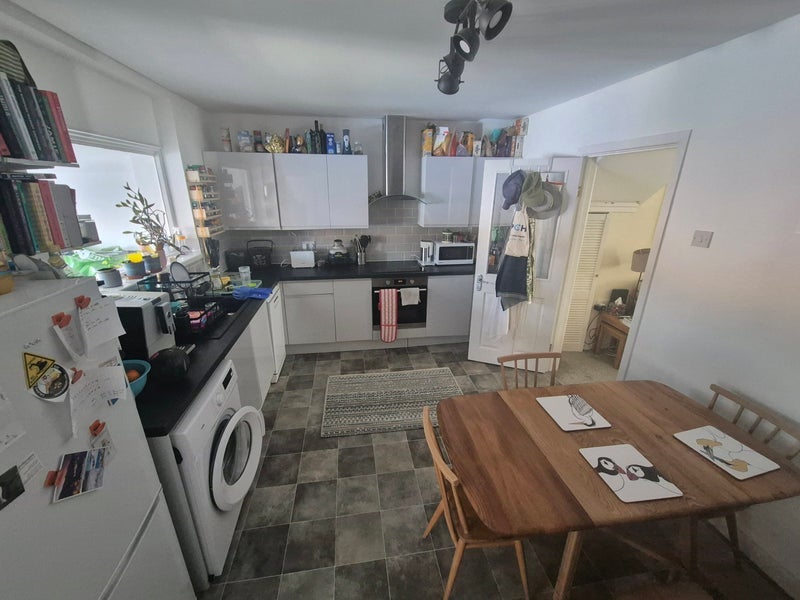 Room Jersey Avenue in Bristol