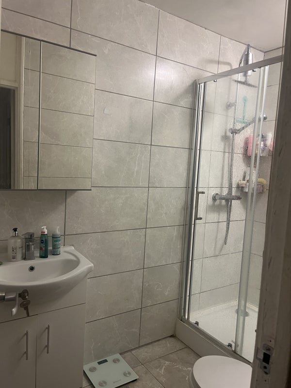 Room Blackthorn Street in Greater London