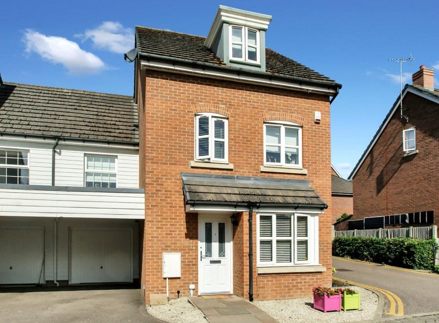 House Saffron Crescent in East Hertfordshire