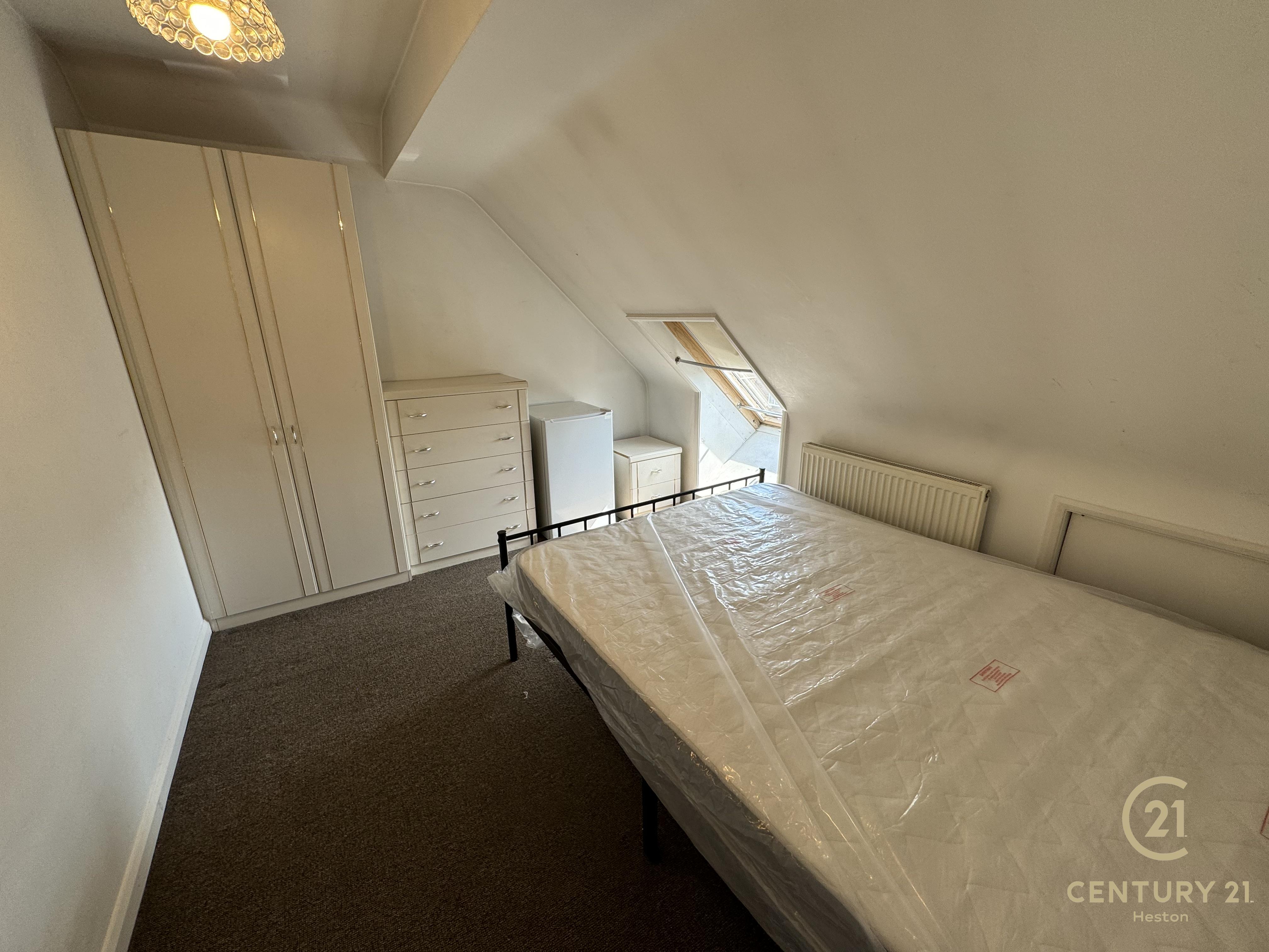 Room Halsway in Greater London