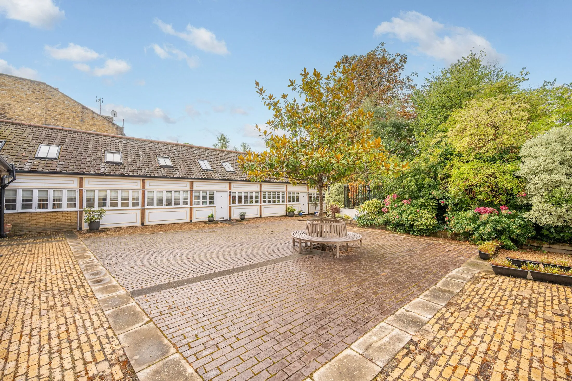 House North End Way in Greater London