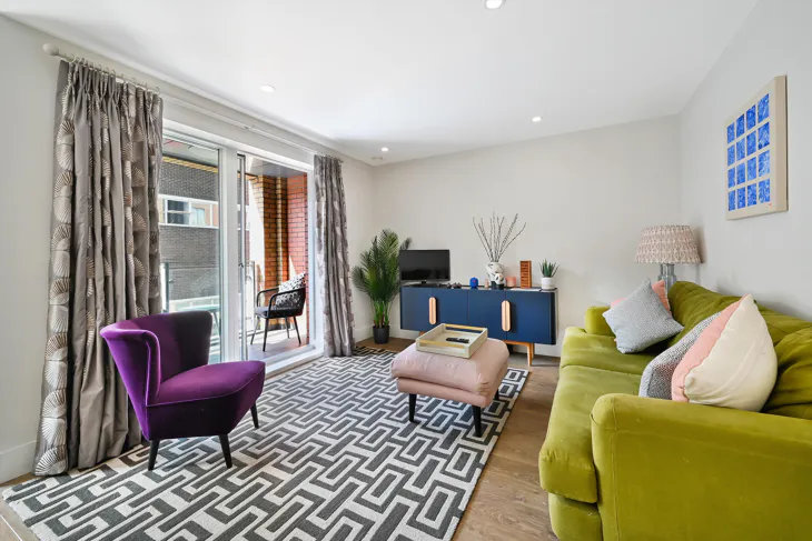 Flat Lamb Walk in Greater London