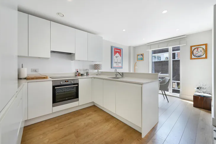 Flat Lamb Walk in Greater London