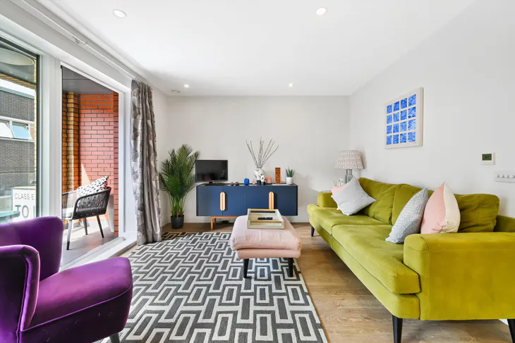 Flat Lamb Walk in Greater London