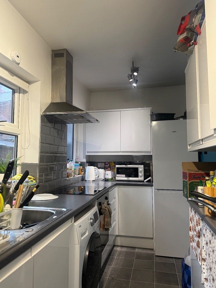 Room Highfield Road in Salford