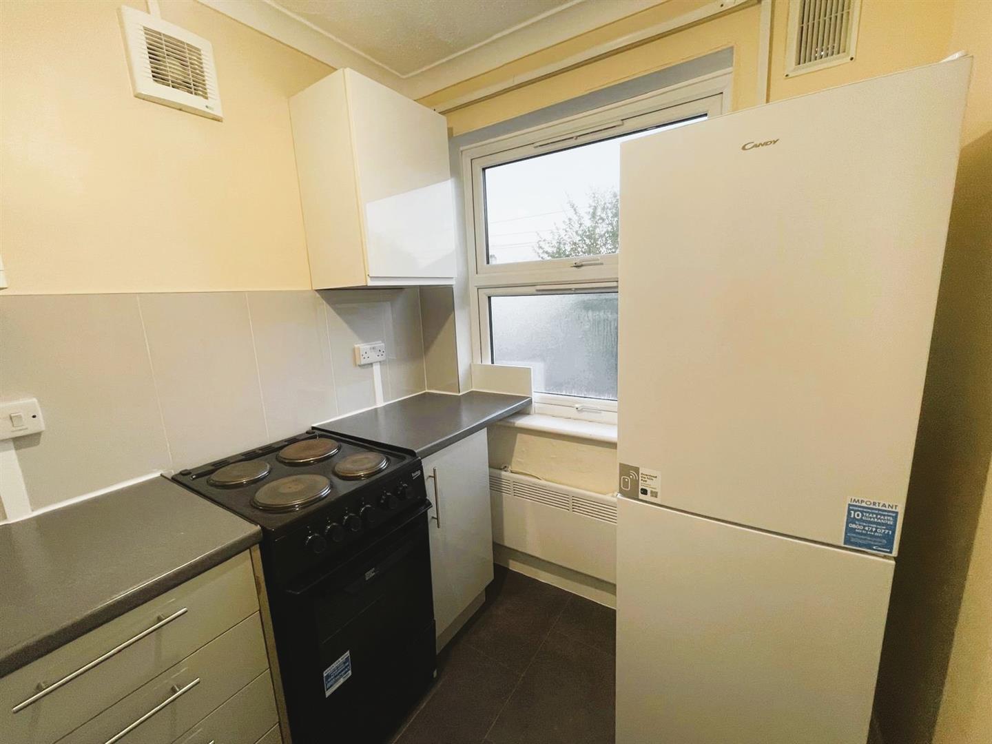 Flat Stainash Crescent in Borough of Spelthorne