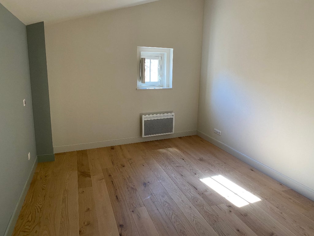 Appartement Place aux Herbes à Nîmes