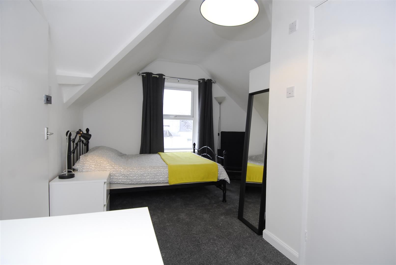 Room Headland Park in Plymouth