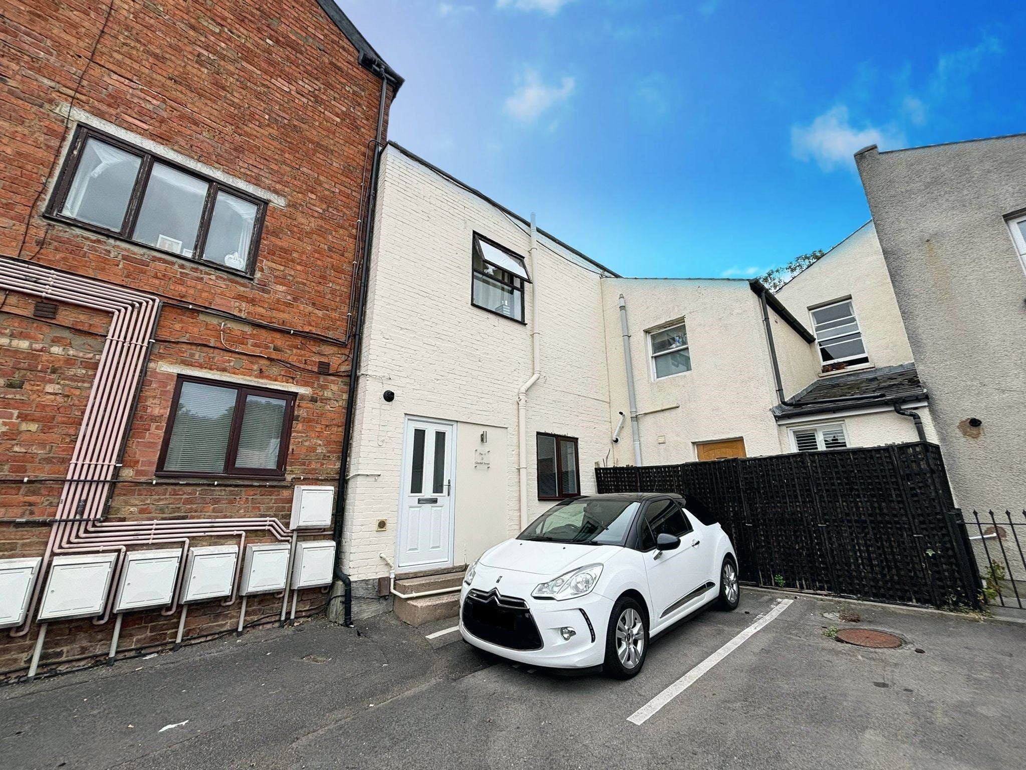 Flat Glenfall Street in Cheltenham
