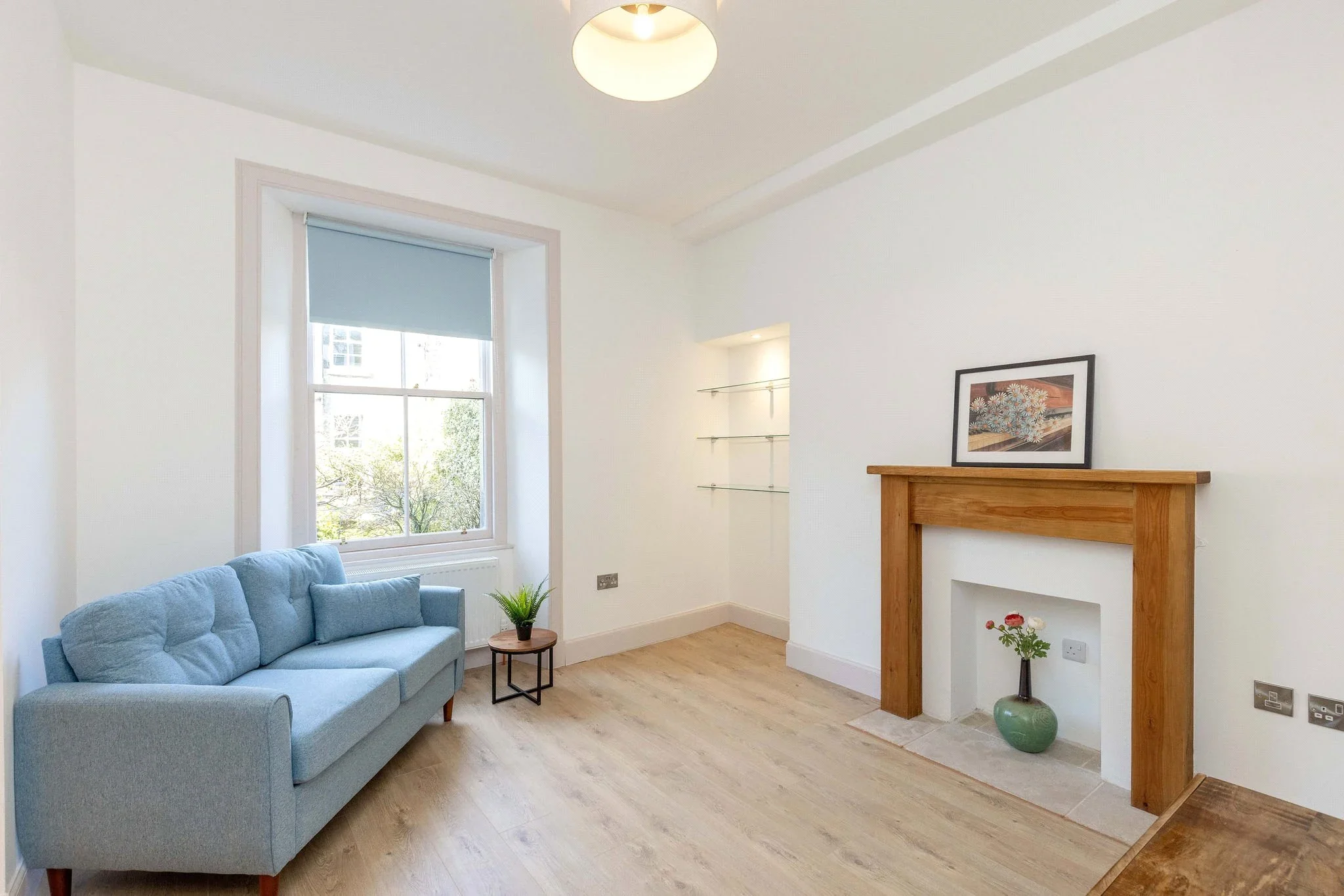 Flat Balmoral Place in City of Edinburgh