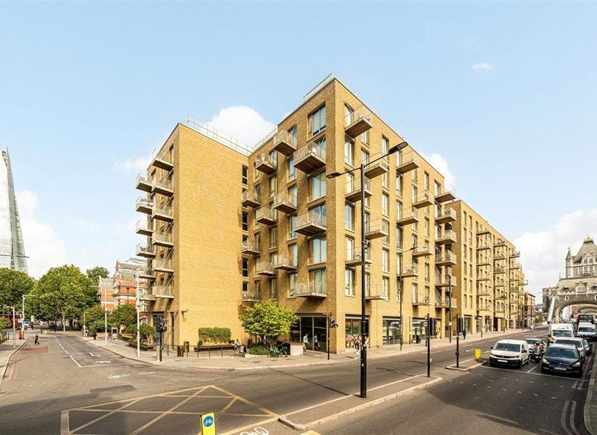 Flat Duchess Walk in Greater London