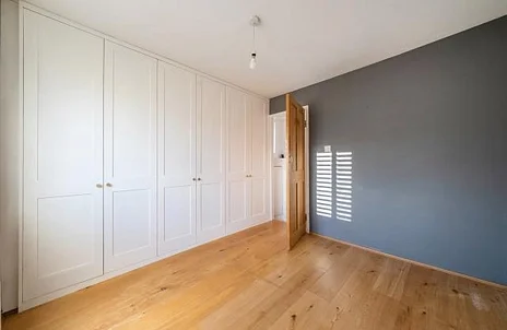Flat Hormead Road in City of Westminster