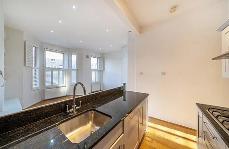 Flat Hormead Road in City of Westminster