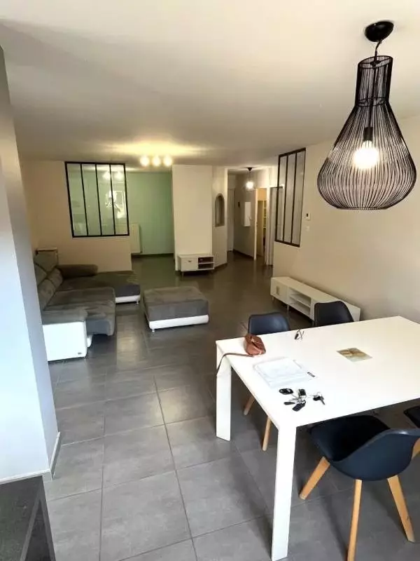 Appartement Rue du Docteur André Chaix à Bourgoin-Jallieu
