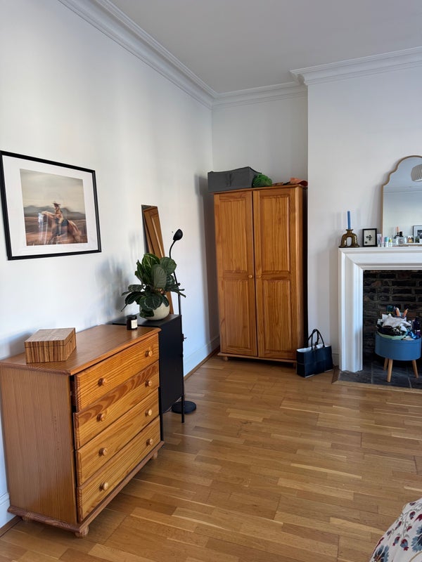 Room Abbeville Road in Greater London