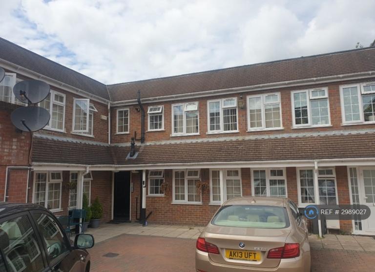 Flat Dashwood Avenue in High Wycombe