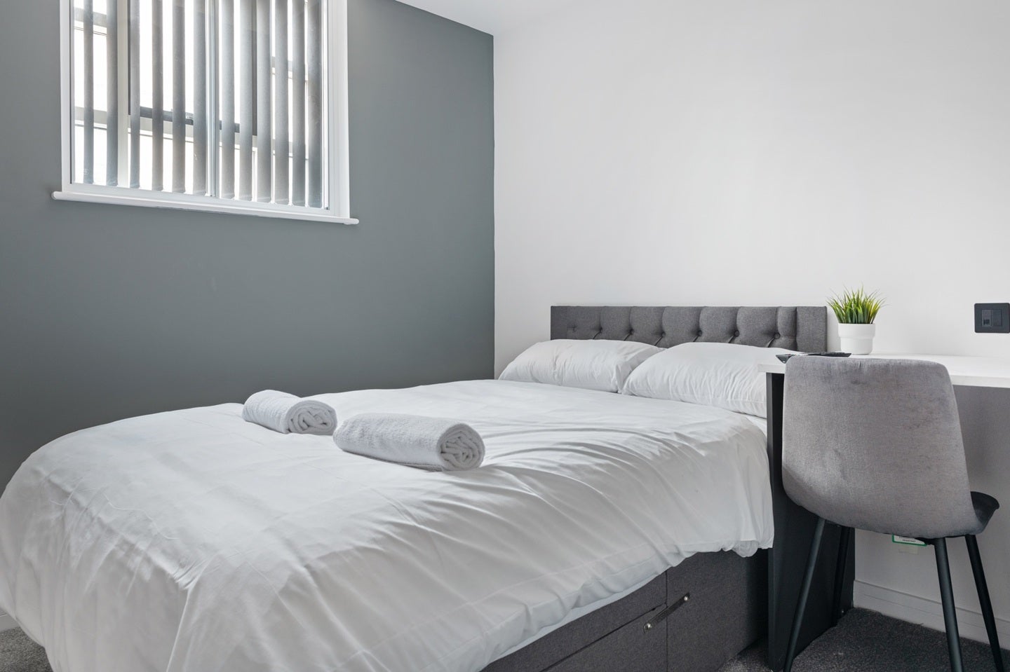 Room Albion Street in Derby
