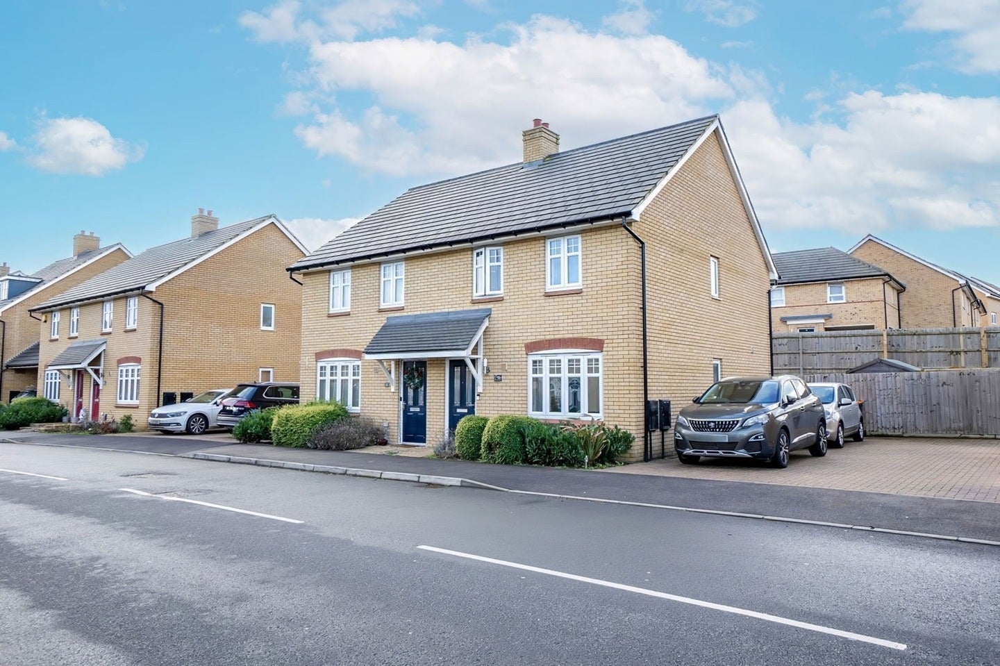 House Harlequin Crescent in Wixams