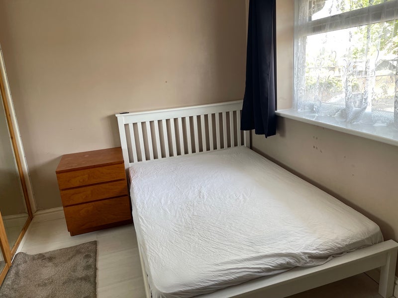 Room Maiden Lane in Crawley