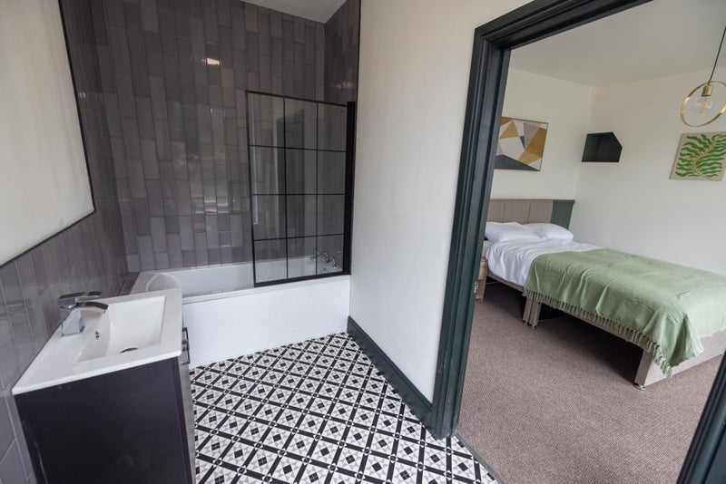 Room Ardee Road in Preston