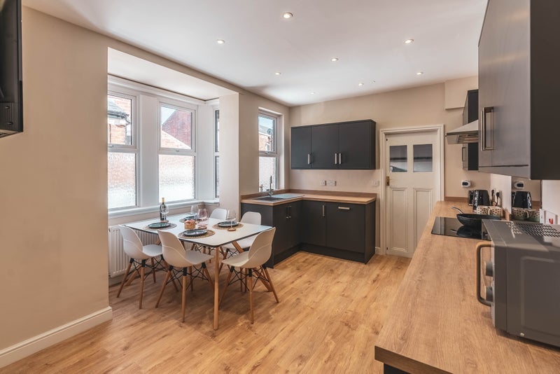 Room Ardee Road in Preston